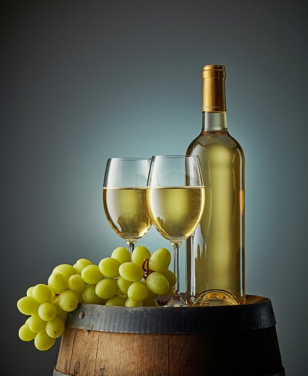 Vin primeur 2022 : dégustation, caractéristiques et accords culinaires